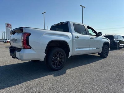 2025 Toyota Tundra 4WD 4WD Platinum Hybrid CrewMax 5.5' Bed (Natl)