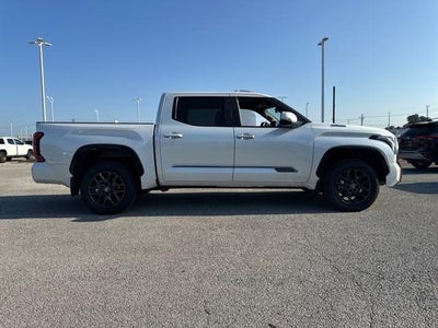 2025 Toyota Tundra 4WD 4WD Platinum Hybrid CrewMax 5.5' Bed (Natl)