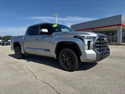 2025 Toyota Tundra 4WD 4WD Platinum Hybrid CrewMax 5.5' Bed (Natl)