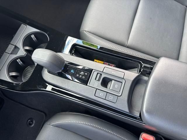 2024 Toyota Prius XLE (Natl)