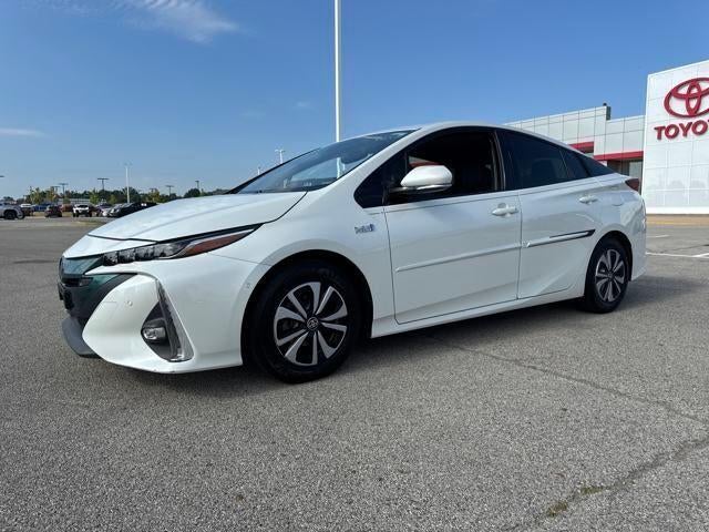 2017 Toyota Prius Prime Plus (Natl)