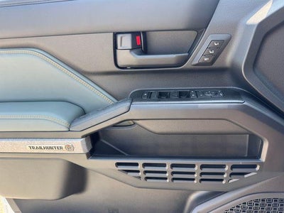 2025 Toyota 4Runner Hybrid Trailhunter 4WD (Natl)