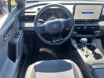 2026 Toyota RAV4 XSE AWD (Natl)