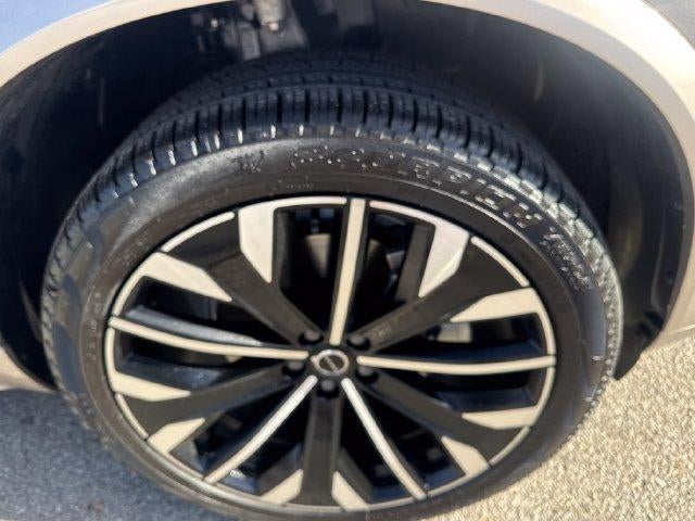 2025 Volvo XC90 2025.5 B6 AWD Ultra 7-Seater
