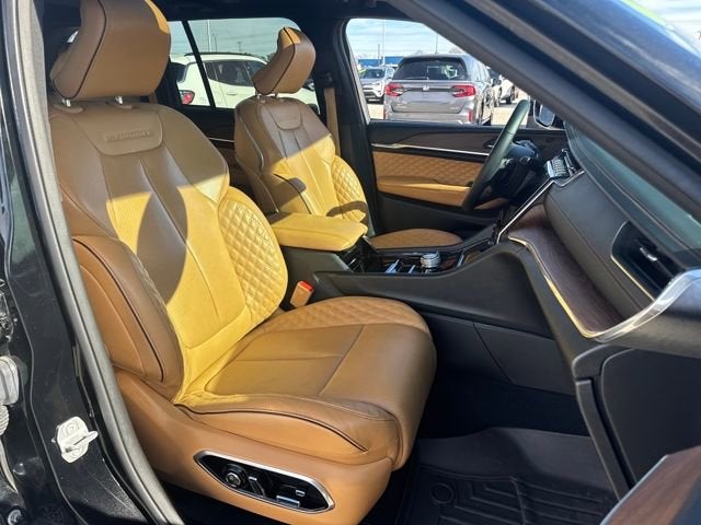 2023 Jeep Grand Cherokee Summit