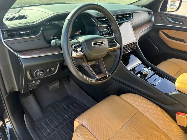 2023 Jeep Grand Cherokee Summit