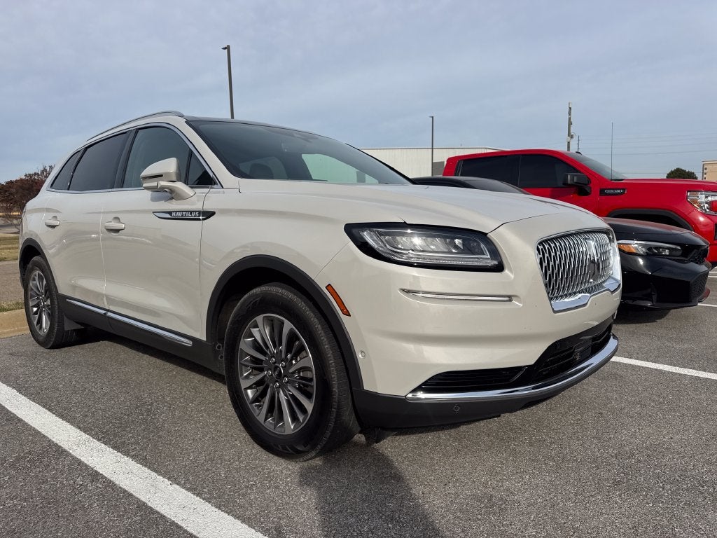 2021 Lincoln Nautilus Reserve