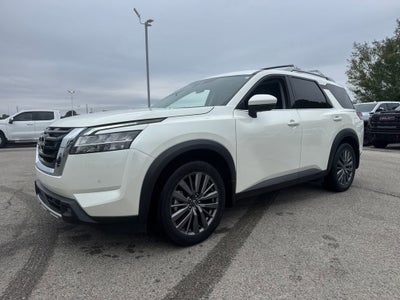 2024 Nissan Pathfinder SL