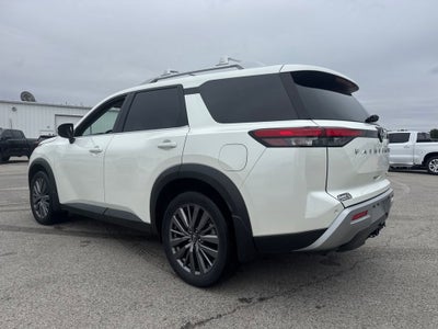2024 Nissan Pathfinder SL