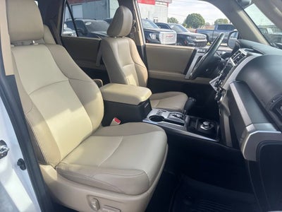 2024 TOYOTA TRU 4RUNNER Base