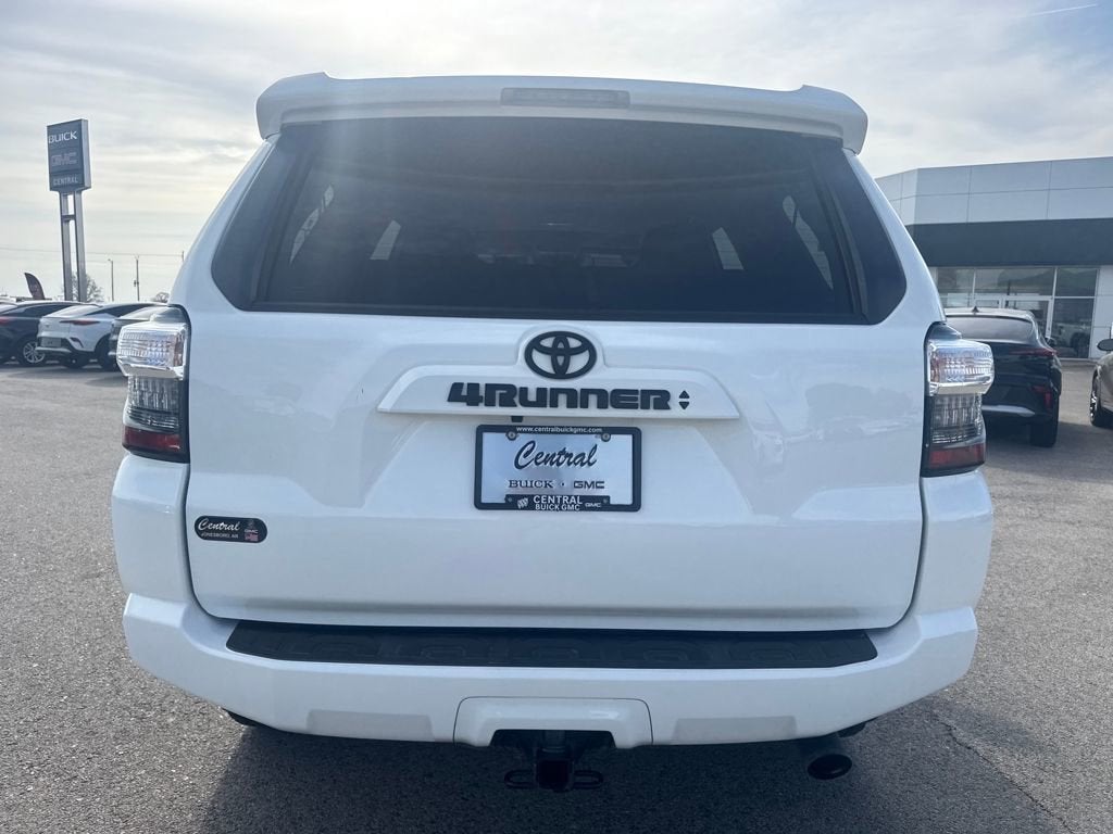 2024 TOYOTA TRU 4RUNNER Base