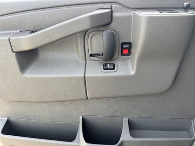 2024 Chevrolet Express Passenger 3500 1LT