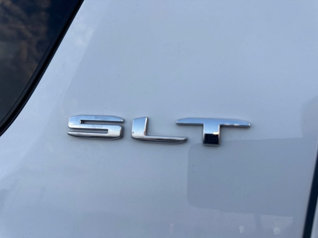 2021 GMC Acadia SLT