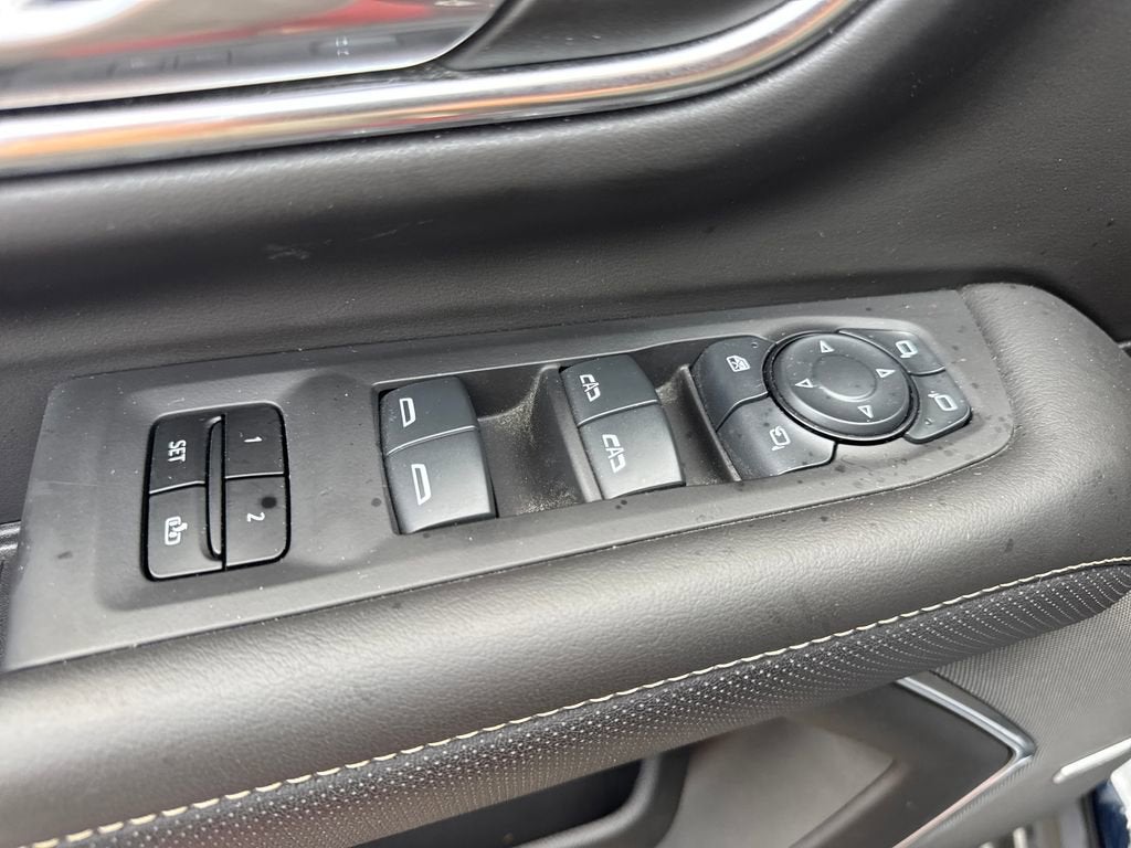 2024 GMC Yukon SLT