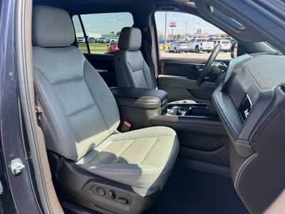 2025 Chevrolet Suburban LT