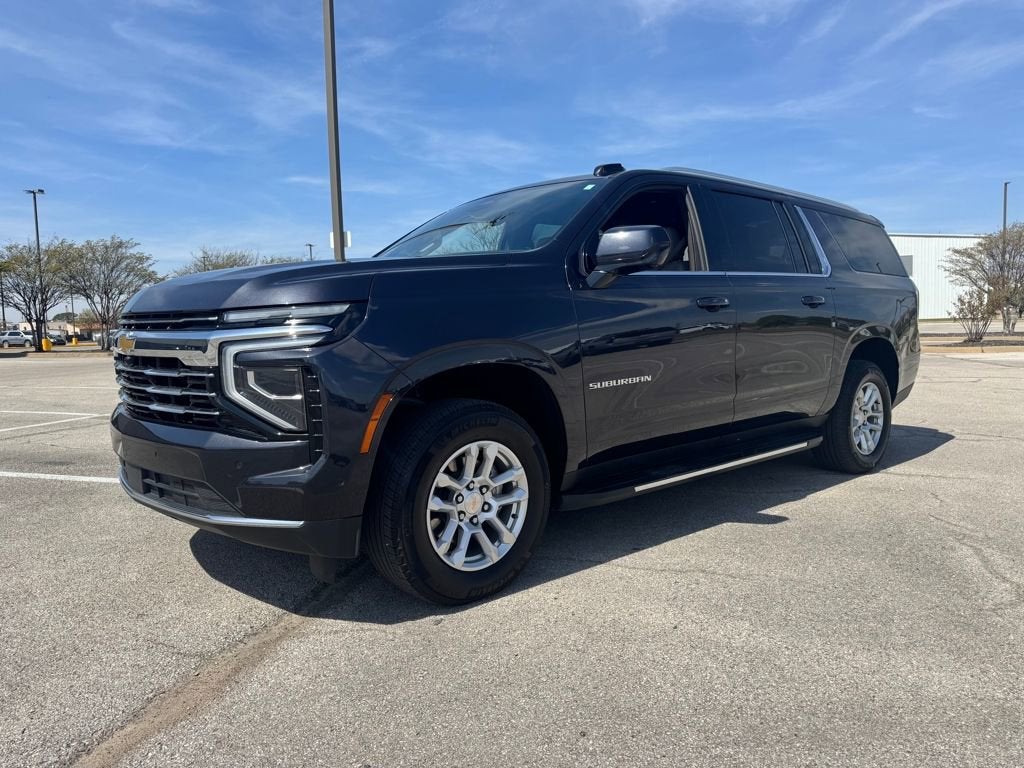 2025 Chevrolet Suburban LT