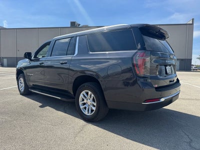 2025 Chevrolet Suburban LT