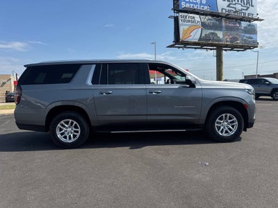 2022 Chevrolet Suburban LT