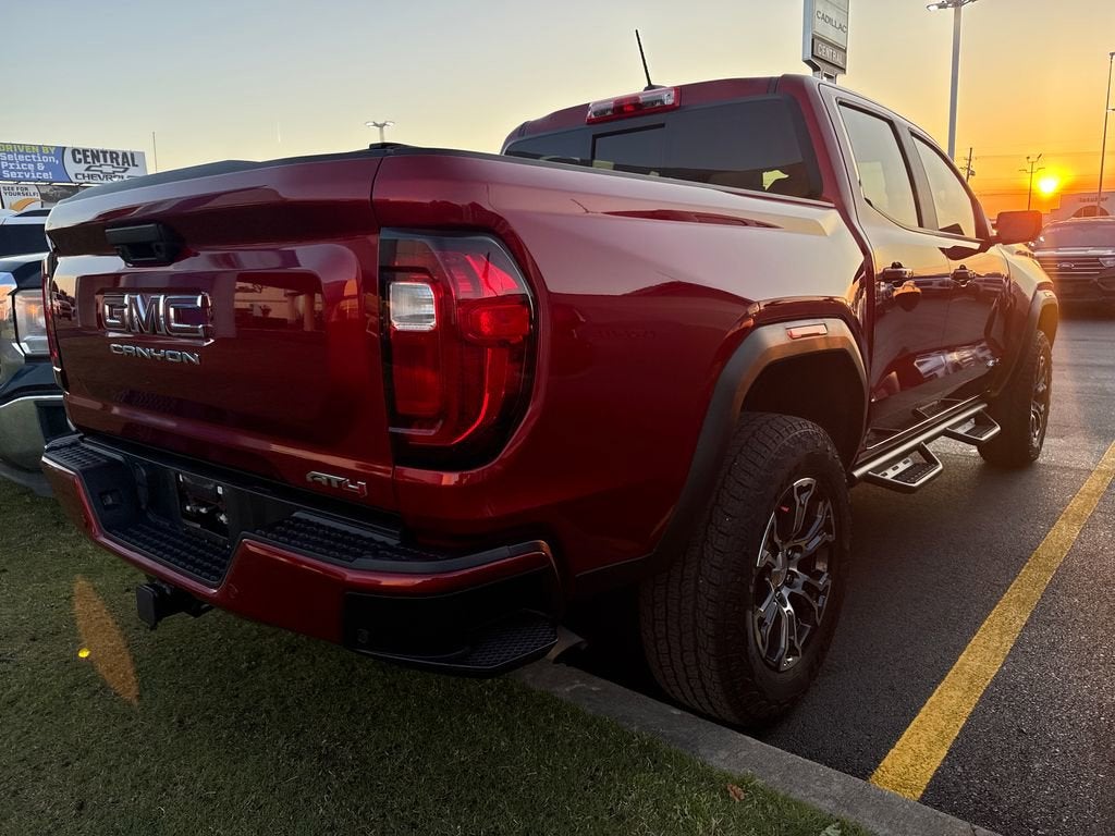 2024 GMC Canyon AT4