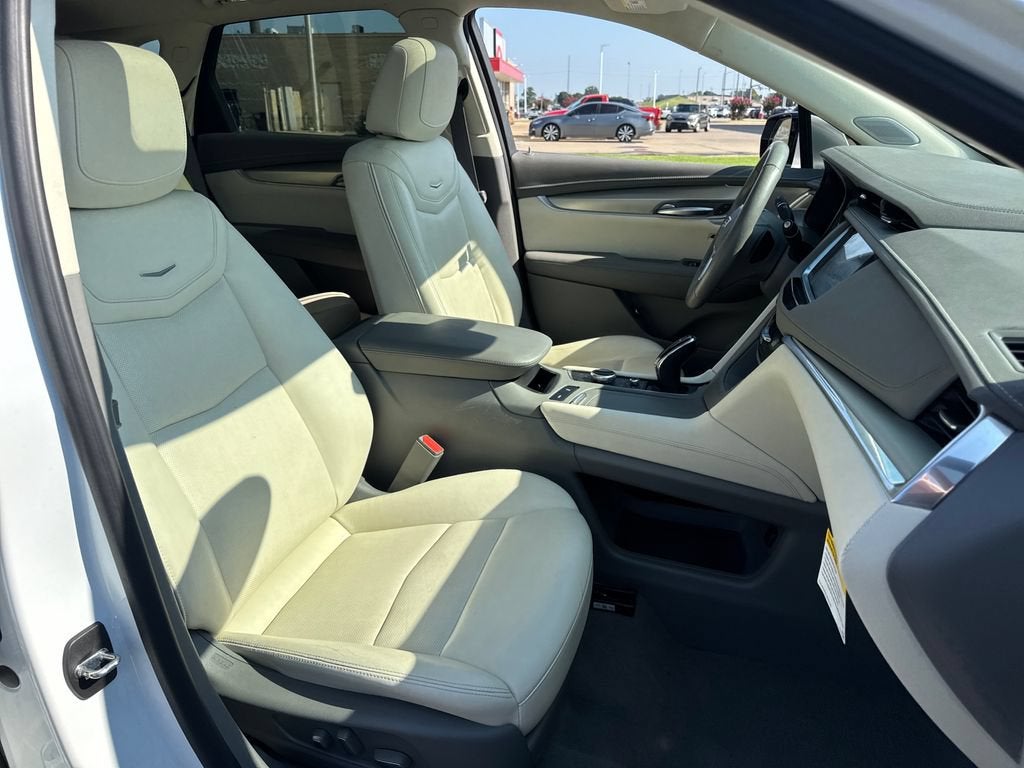 2022 Cadillac XT5 FWD Premium Luxury