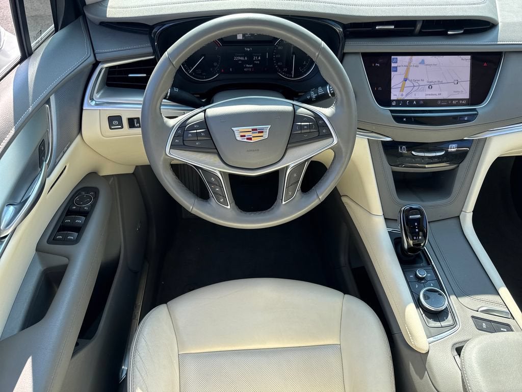 2022 Cadillac XT5 FWD Premium Luxury