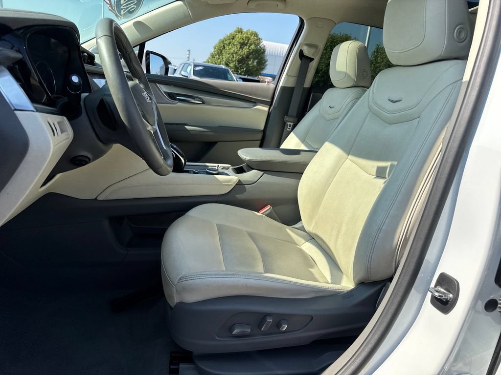2022 Cadillac XT5 FWD Premium Luxury