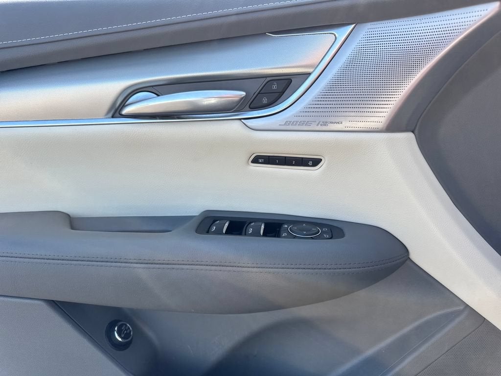 2022 Cadillac XT5 FWD Premium Luxury