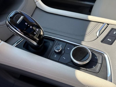 2022 Cadillac XT5 FWD Premium Luxury