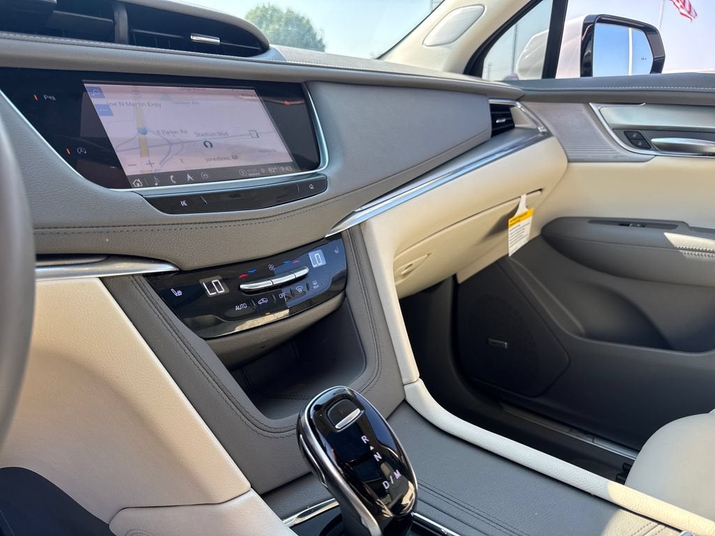 2022 Cadillac XT5 FWD Premium Luxury