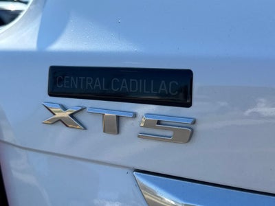 2022 Cadillac XT5 FWD Premium Luxury