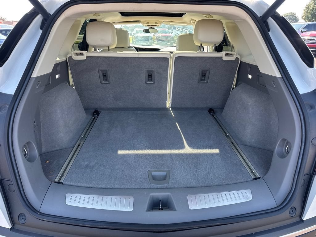 2022 Cadillac XT5 FWD Premium Luxury