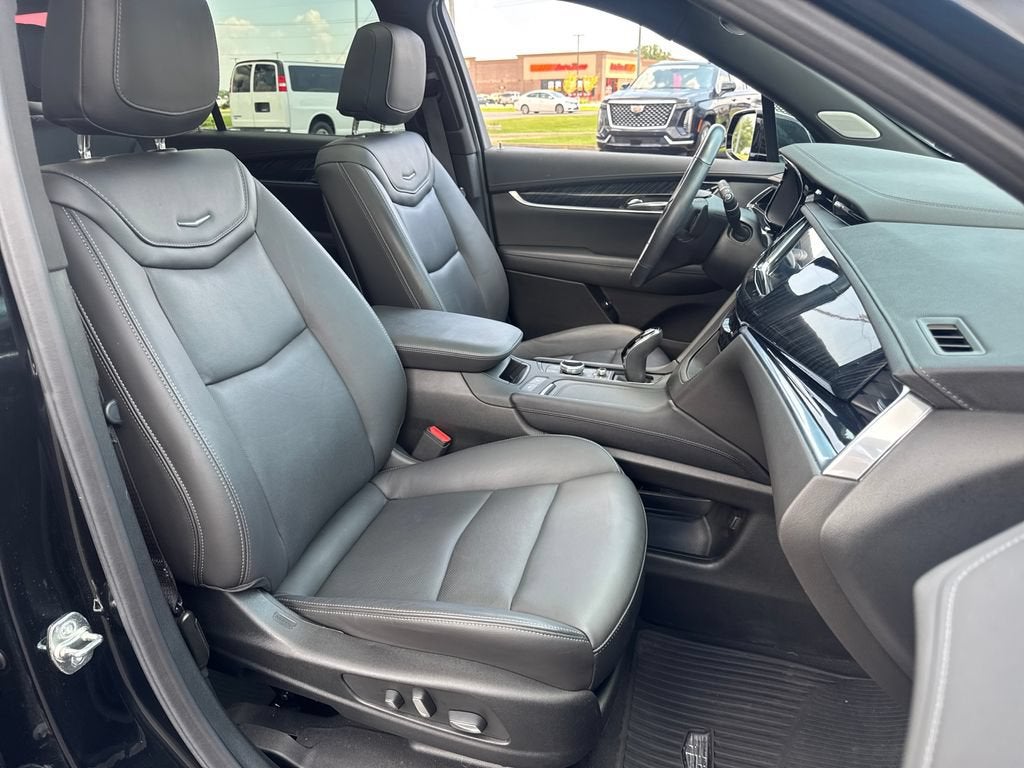 2024 Cadillac XT6 Premium Luxury