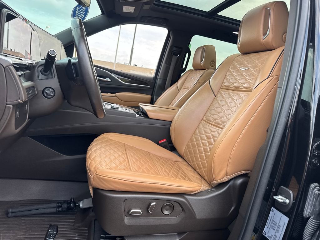 2022 Cadillac Escalade ESV Premium Luxury