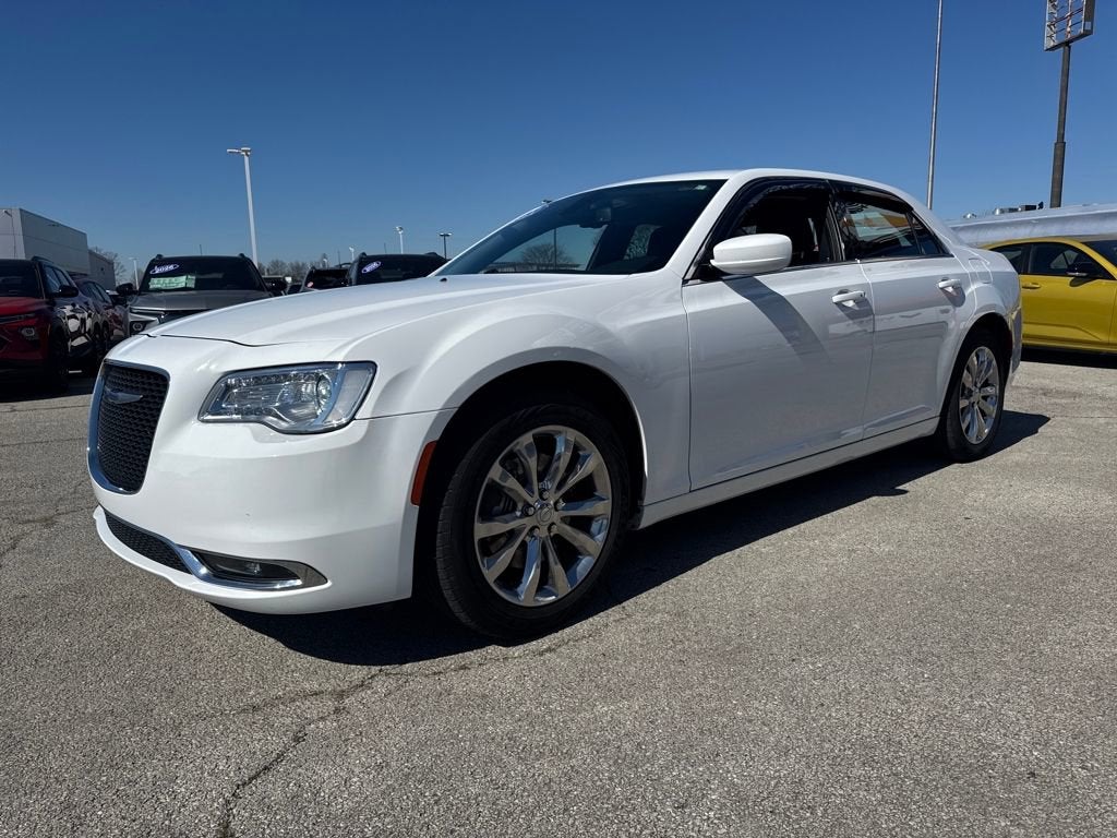 2021 Chrysler 300 Touring