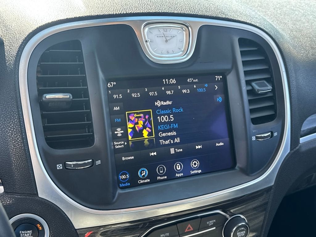 2021 Chrysler 300 Touring