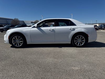 2021 Chrysler 300 Touring