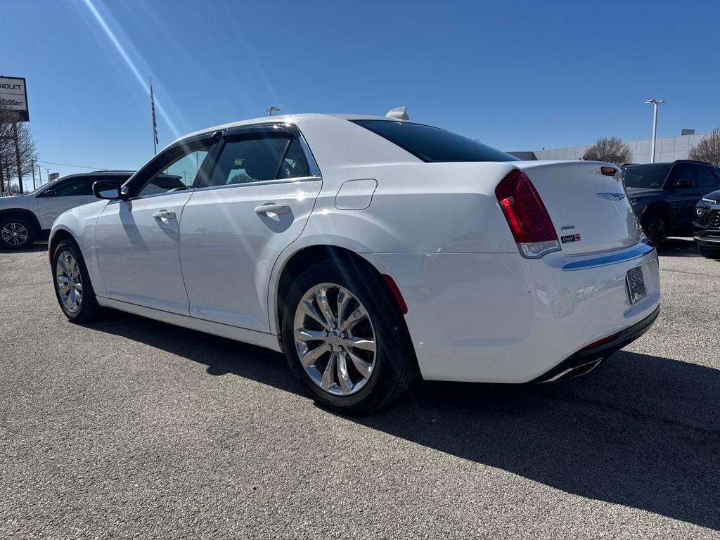 2021 Chrysler 300 Touring