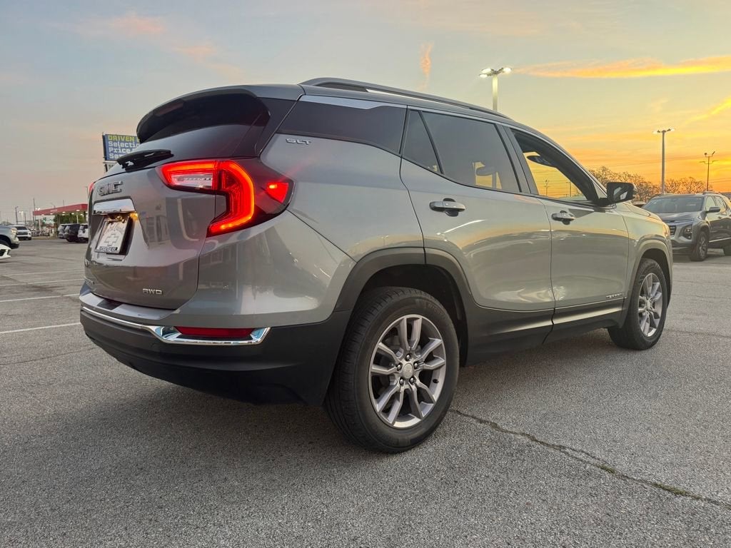 2024 GMC Terrain SLT