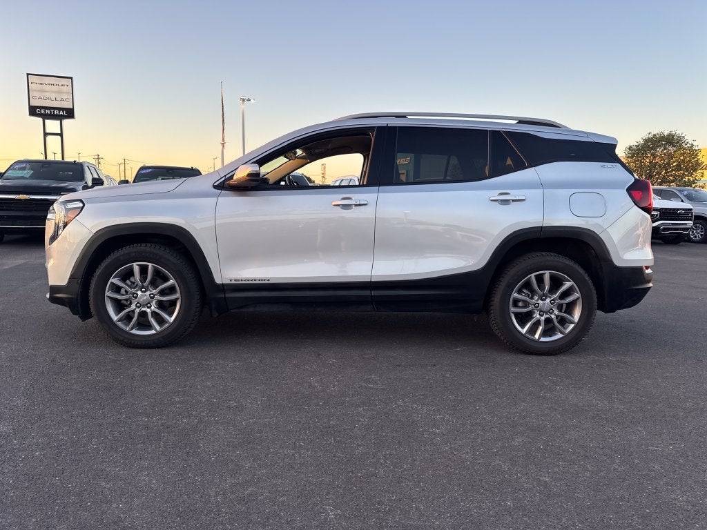 2022 GMC Terrain SLT