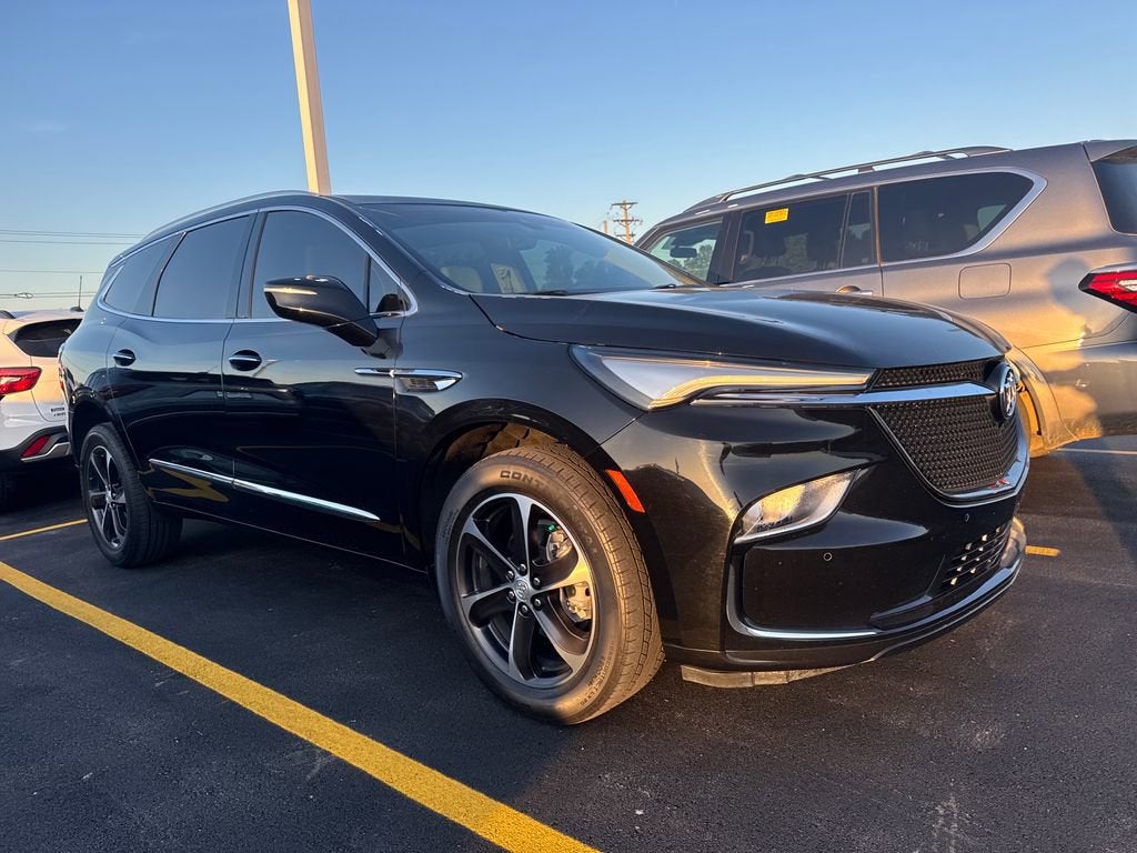 2022 Buick Enclave Essence