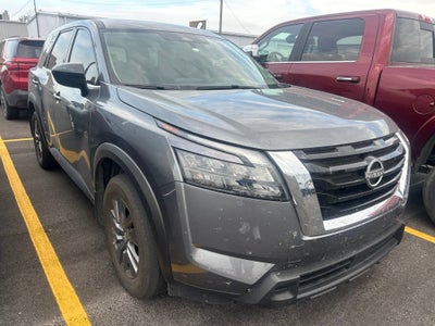 2025 Nissan Pathfinder S