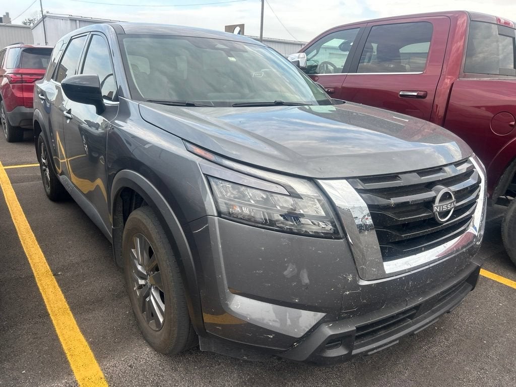 2025 Nissan Pathfinder S