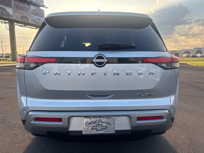 2025 Nissan Pathfinder SL