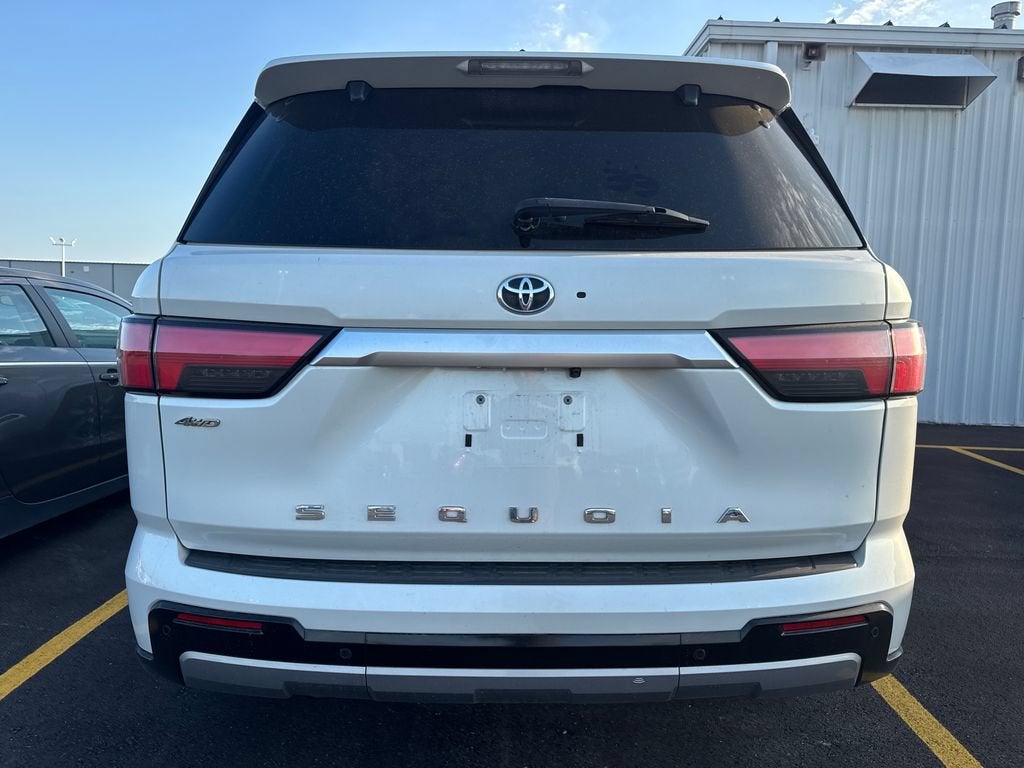 2023 Toyota Sequoia SR5
