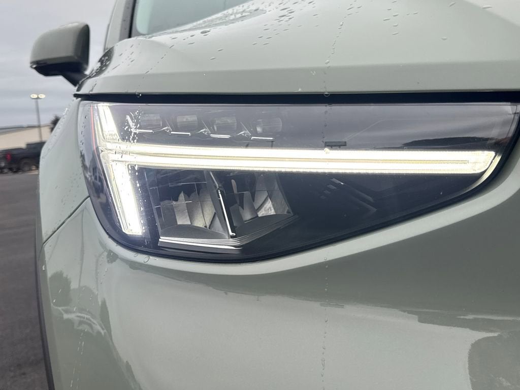 2023 Volvo XC40 Ultimate Bright Theme