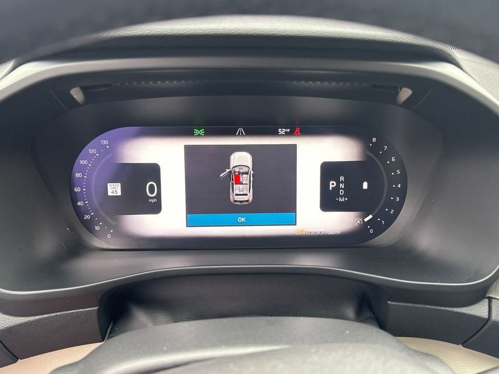 2023 Volvo XC40 Ultimate Bright Theme