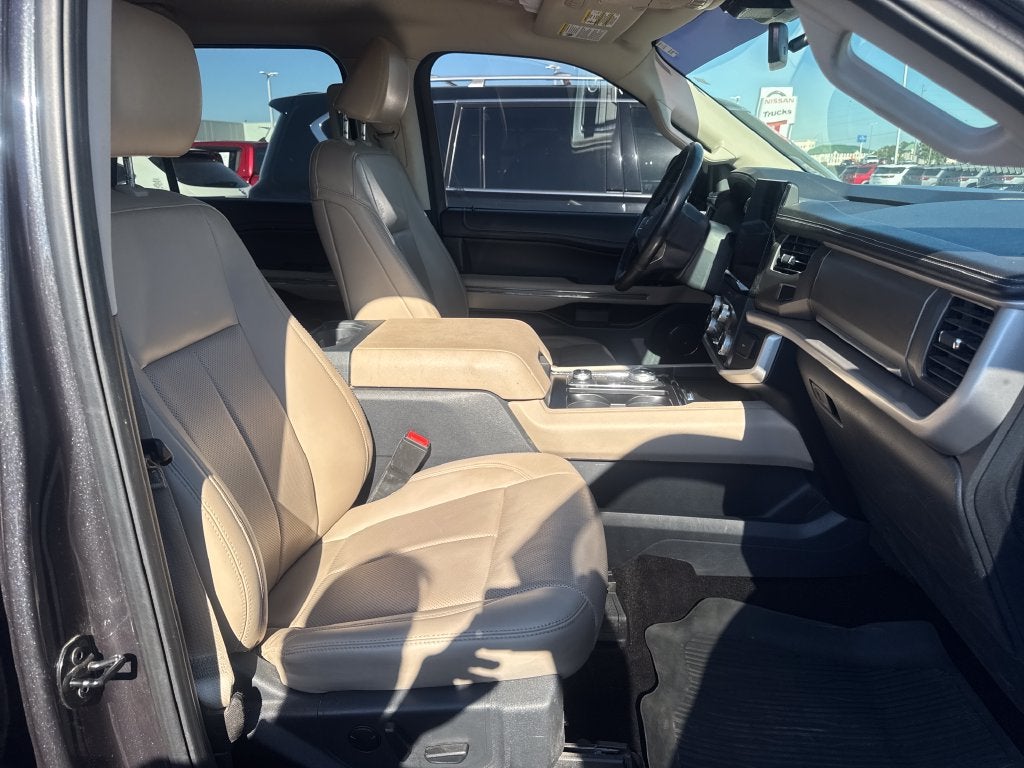 2022 Ford Expedition Max XLT