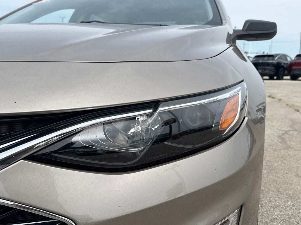 2022 Chevrolet Malibu LS 1LS