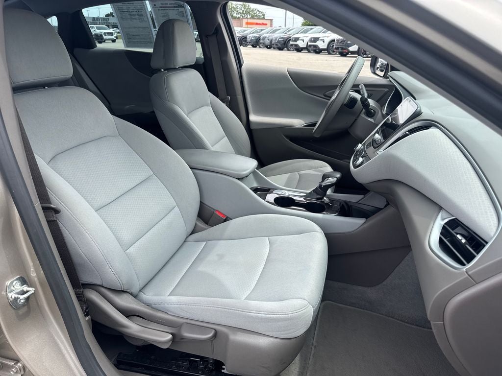 2022 Chevrolet Malibu LS 1LS