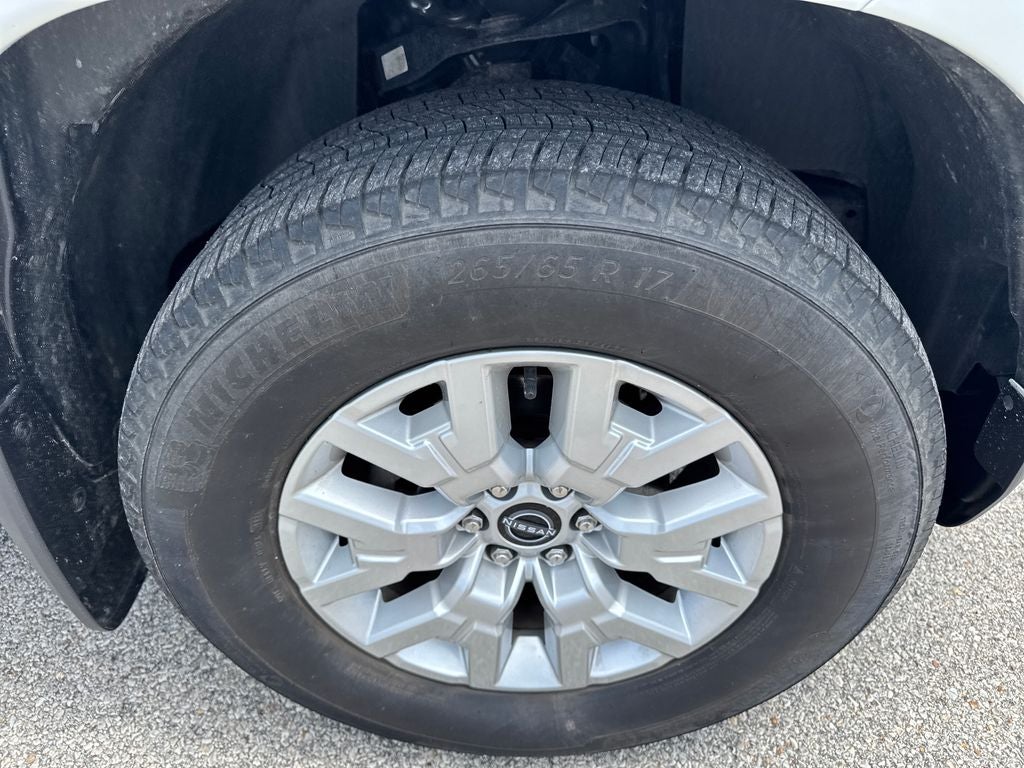 2024 Nissan Frontier SV